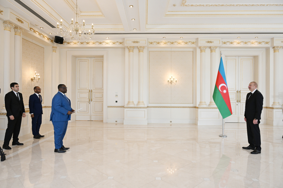 Le président de la République d’Azerbaïdjan, Ilham Aliyev reçoit l’ambassadeur du Bénin