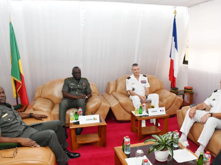 La France et le Bénin vont mener des exercices militaires conjoints, terrestres et maritimes